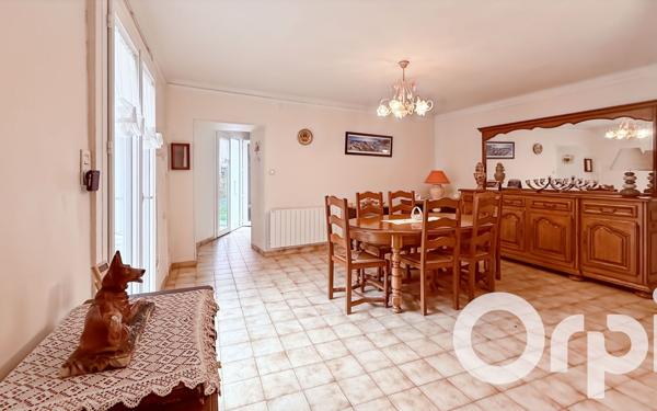 Maison à vendre    5 pièces •  Mondragon