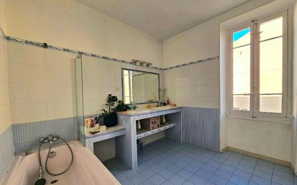 Maison à vendre    4 pièces • 120 m2 Salon-de-Provence