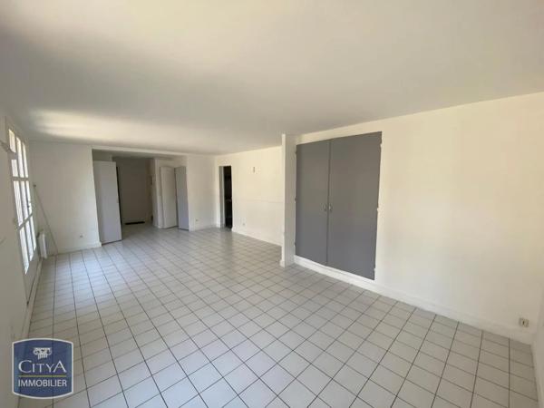 Appartement à louer 4 pièces 82m² Poitiers (86000)