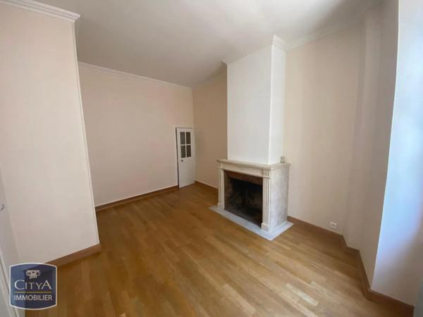 Appartement à louer 4 pièces 82m² Poitiers (86000)