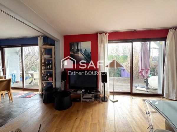 Tallenay maison d'architecte T7  lumineuse avec vue dégagée