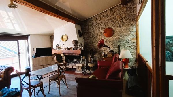 Maison de caractère 6 pièces avec garage et dépendance - SAINT PAUL DE FENOUILLET (66)