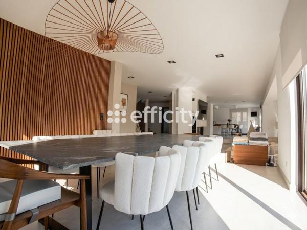 Maison 7 pièces - 254 m² Bien prestige