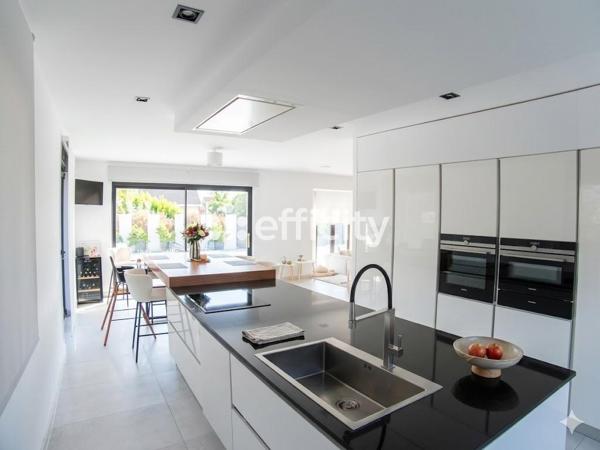 Maison 7 pièces - 254 m² Bien prestige