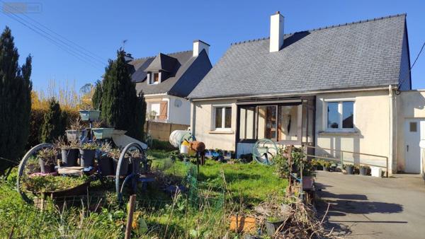 Maison individuelle à vendre à Baud dans le Morbihan (56150), ref : 065/1864   
Campagne