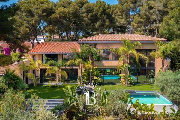 Sanary-sur-Mer, Villa  214 m² à vendre