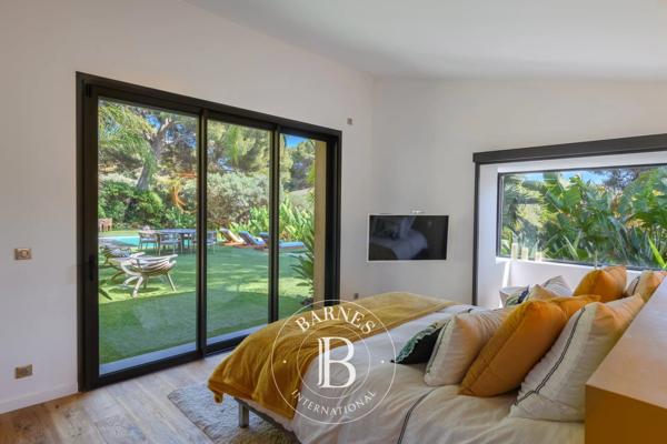 Sanary-sur-Mer, Villa  214 m² à vendre
