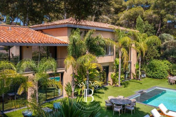 Sanary-sur-Mer, Villa  214 m² à vendre