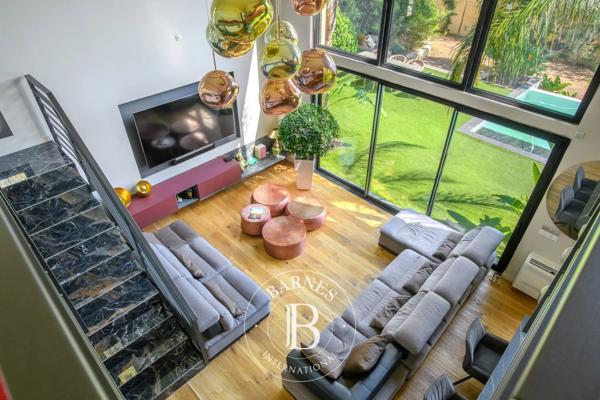 Sanary-sur-Mer, Villa  214 m² à vendre