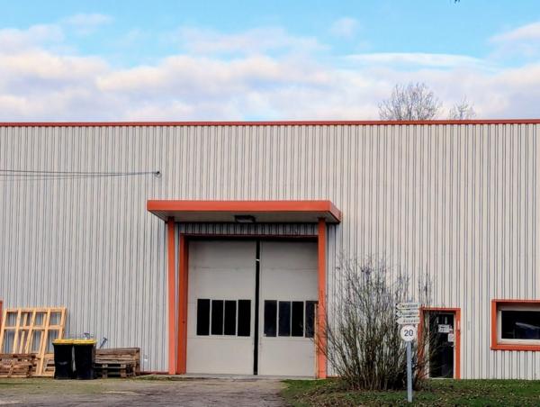 À vendre - Local industriel 1106 m² situé à NAZELLES NEGRON (37400)