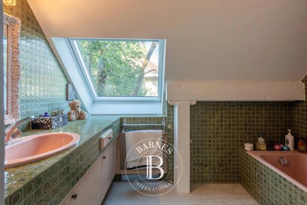 Écully, Maison 5 Chambres -  277 m² à vendre