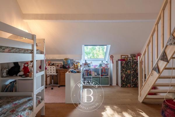 Écully, Maison 5 Chambres -  277 m² à vendre