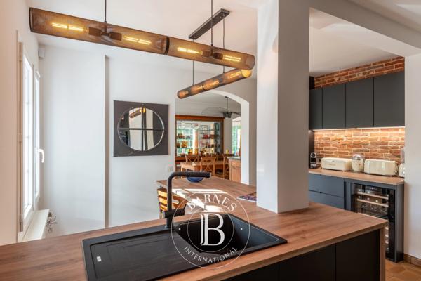 Écully, Maison 5 Chambres -  277 m² à vendre