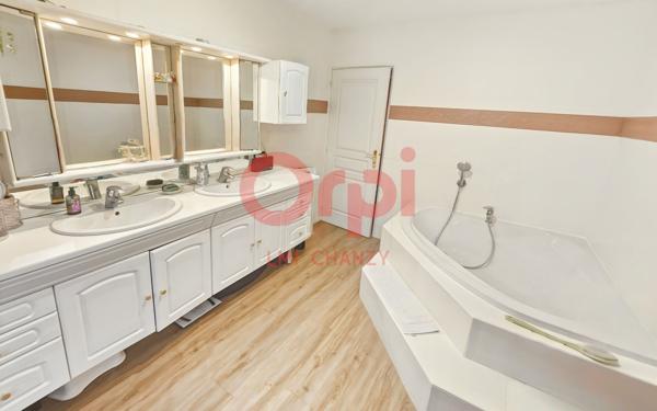 Maison à vendre    6 pièces • 155 m2 Livry-Gargan