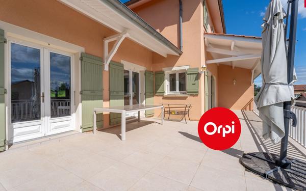 Maison à vendre    6 pièces • 250 m2 Saint-Priest