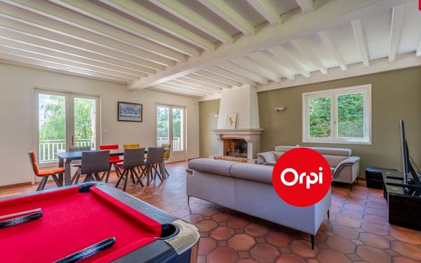 Maison à vendre    6 pièces • 250 m2 Saint-Priest