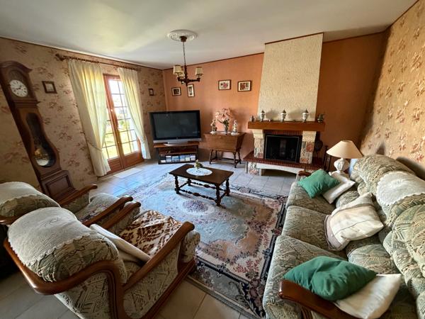 Pavillon centre bourg Brioux