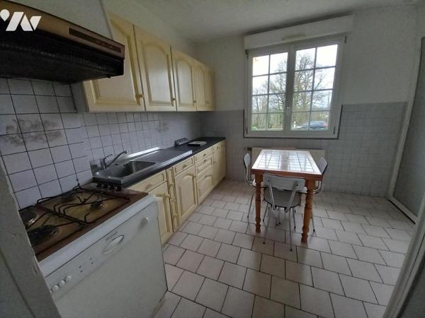 MAISON 6 PIECES avec dépendance, l'ensemble sur  1ha 08a de terrain