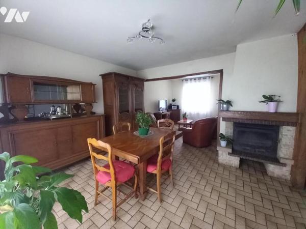 MAISON 6 PIECES avec dépendance, l'ensemble sur  1ha 08a de terrain