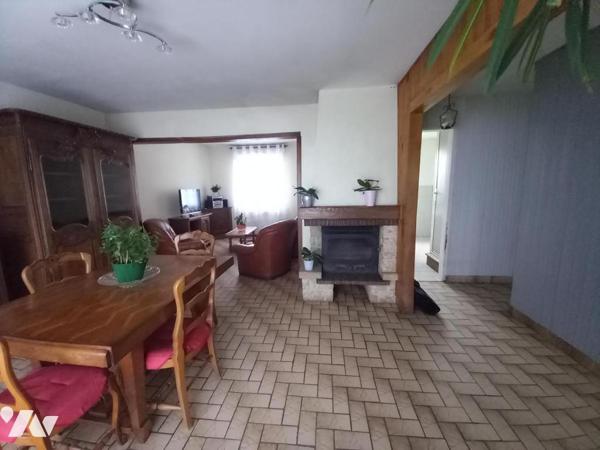 MAISON 6 PIECES avec dépendance, l'ensemble sur  1ha 08a de terrain