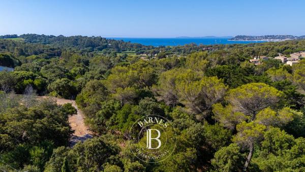 La Croix-Valmer, Terrain constructible  1 703 m² à vendre