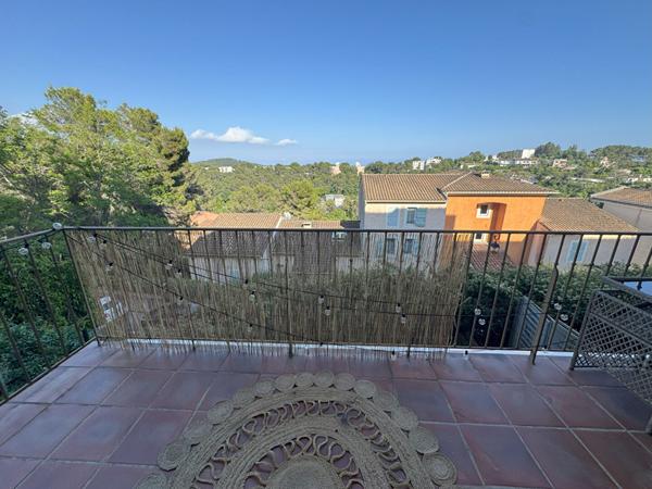 A VENDRE - STUDIO - MOUGINS-LE-HAUT