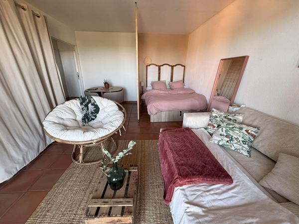 A VENDRE - STUDIO - MOUGINS-LE-HAUT