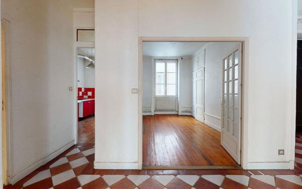 Appartement à vendre    4 pièces • 85,30 m2 Lyon 3