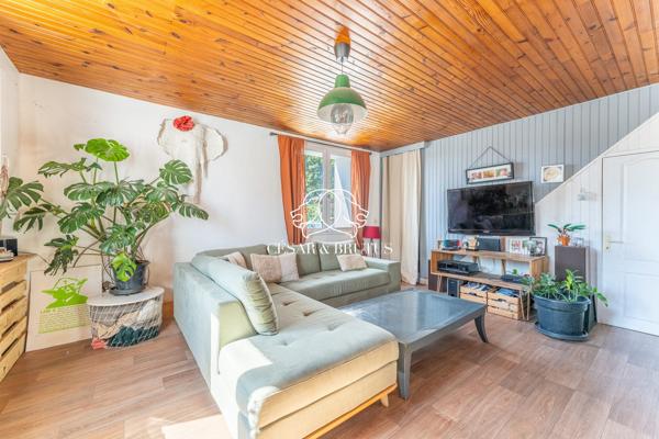 Maison 7 pièces de 189 m² – Saint-Didier-de-Formans – Terrain divisible de 1 037 m²