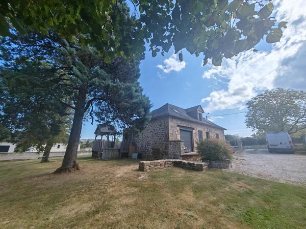 Ensemble immobilier en pierre avec beaucoup de cachet !