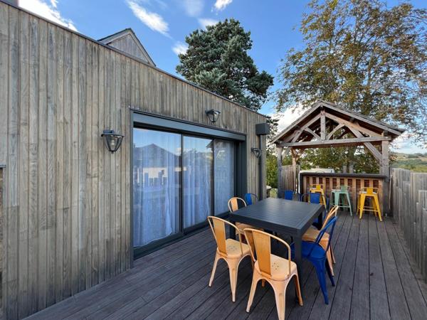 Ensemble immobilier en pierre avec beaucoup de cachet !