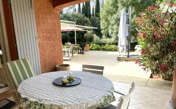 VILLA T5 DE PLAIN PIED AVEC GRAND TERRAIN BRIGNOLES