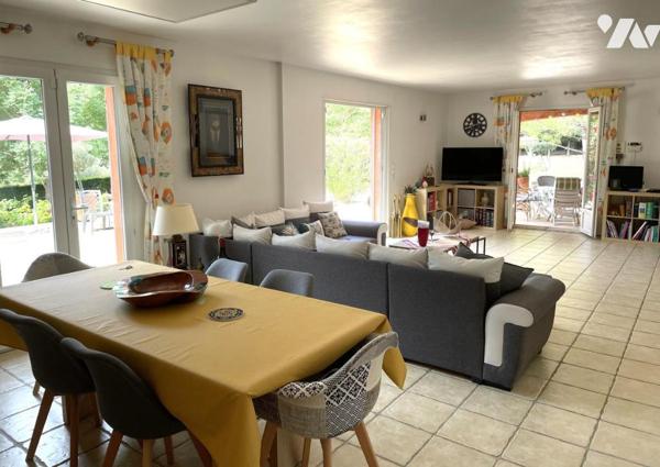 VILLA T5 DE PLAIN PIED AVEC GRAND TERRAIN BRIGNOLES