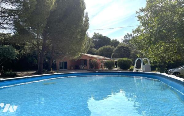 VILLA T5 DE PLAIN PIED AVEC GRAND TERRAIN BRIGNOLES