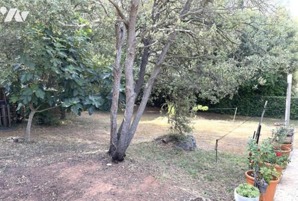 VILLA T5 DE PLAIN PIED AVEC GRAND TERRAIN BRIGNOLES