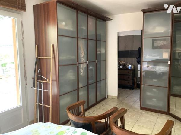 VILLA T5 DE PLAIN PIED AVEC GRAND TERRAIN BRIGNOLES