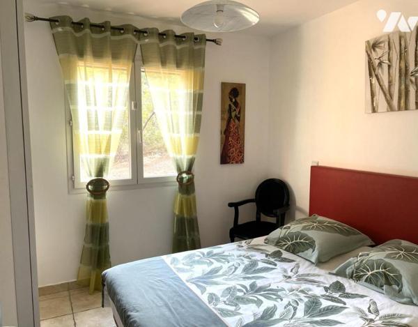 VILLA T5 DE PLAIN PIED AVEC GRAND TERRAIN BRIGNOLES