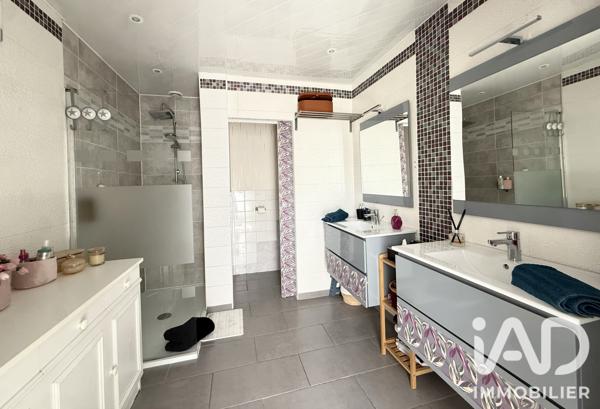 Maison à vendre 7 pièces 174 m² Saint-Lyé