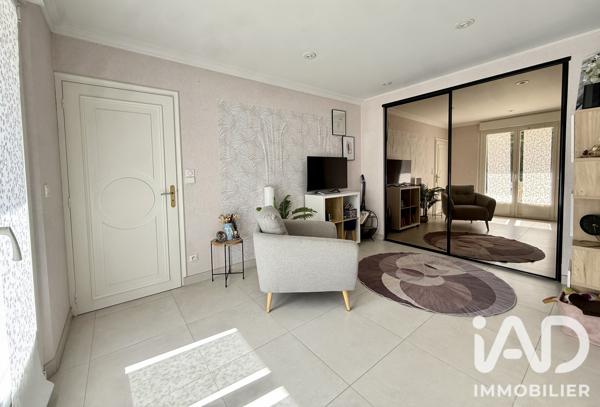 Maison à vendre 7 pièces 174 m² Saint-Lyé