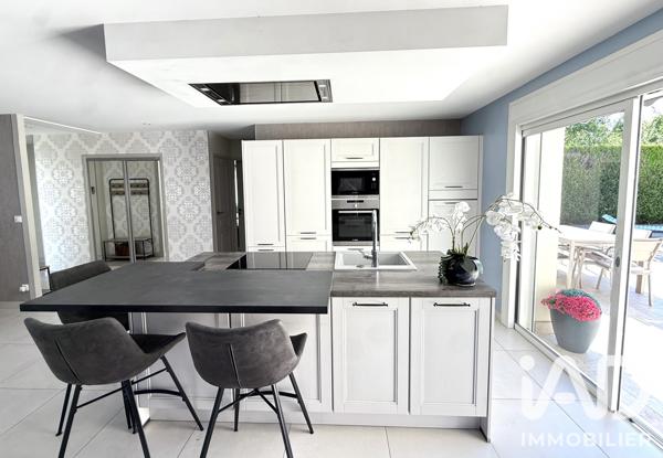 Maison à vendre 7 pièces 174 m² Saint-Lyé