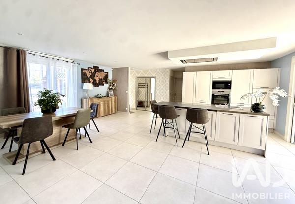 Maison à vendre 7 pièces 174 m² Saint-Lyé
