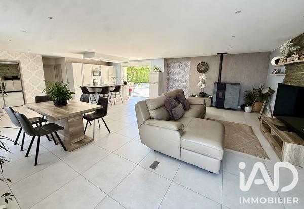 Maison à vendre 7 pièces 174 m² Saint-Lyé