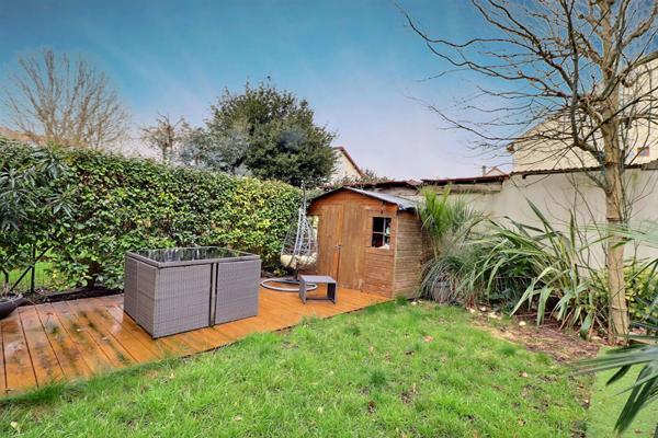 Appartement 3 pièces avec TERRASSE ET PARKING