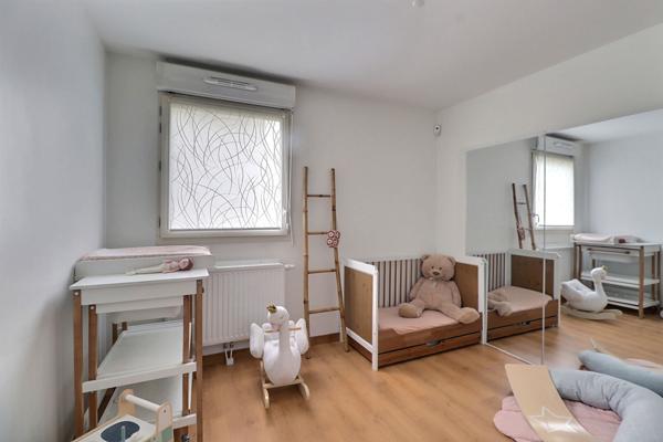 Appartement 3 pièces avec TERRASSE ET PARKING