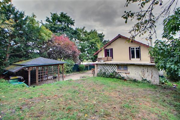 Maison Triel Sur Seine 5 pièce(s) 74 m2 €319 000 ** - Référence 1027