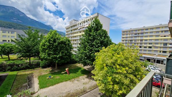 Appartement
                                                                                                                                                                                                                                                                                                                        3 pièce(s)                                                                                                                                                                                                          2 chambre(s)                                                                                                                                                                                                          60  m²