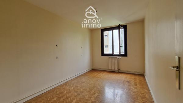 Appartement
                                                                                                                                                                                                                                                                                                                        3 pièce(s)                                                                                                                                                                                                          2 chambre(s)                                                                                                                                                                                                          60  m²