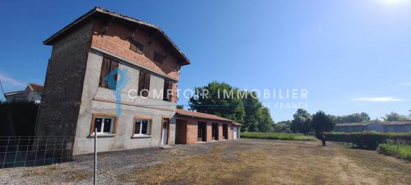 Maison
                                                                                                                                                                                                                                                                                                                        3 pièce(s)                                                                                                                                                                                                          1 chambre(s)                                                                                                                                                                                                          200  m²