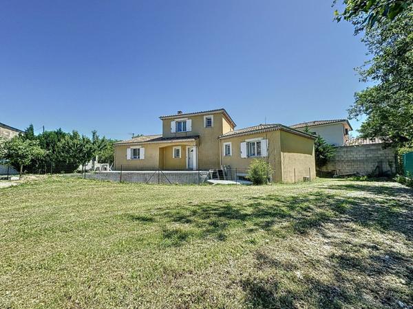 Maison à vendre    6 pièces •  Bourg-lès-Valence