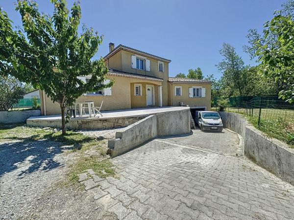 Maison à vendre    6 pièces •  Bourg-lès-Valence